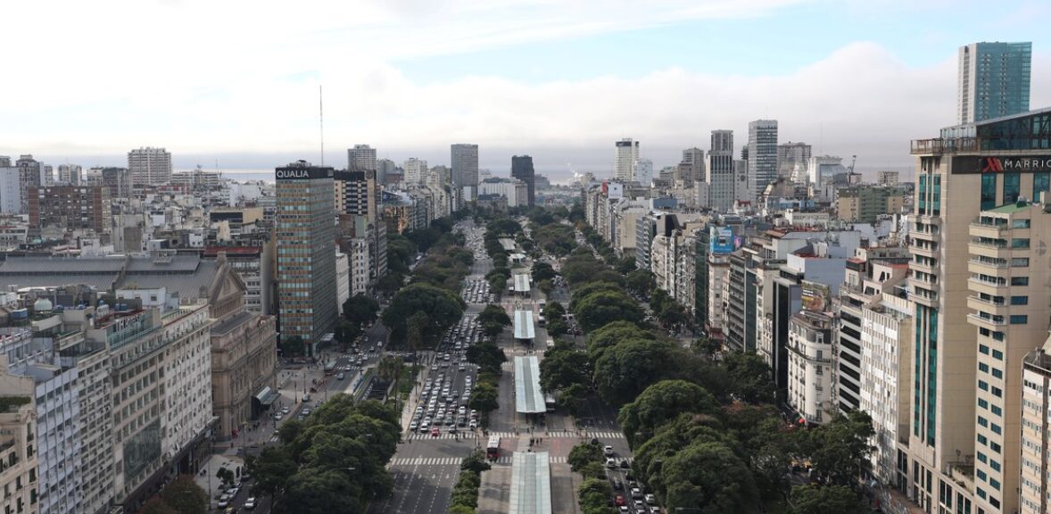 Buenos Aires en debate sus números: datos, densidad y desarrollo urbano. Tejido en Clarín